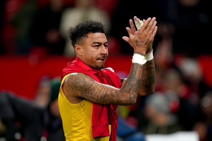 Lingard duoc vo tay o Old Trafford du chi trich MU hinh anh