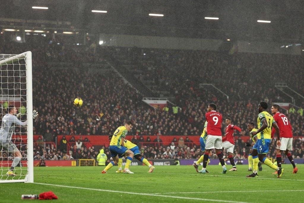 MU dan xep phat goc anh 1