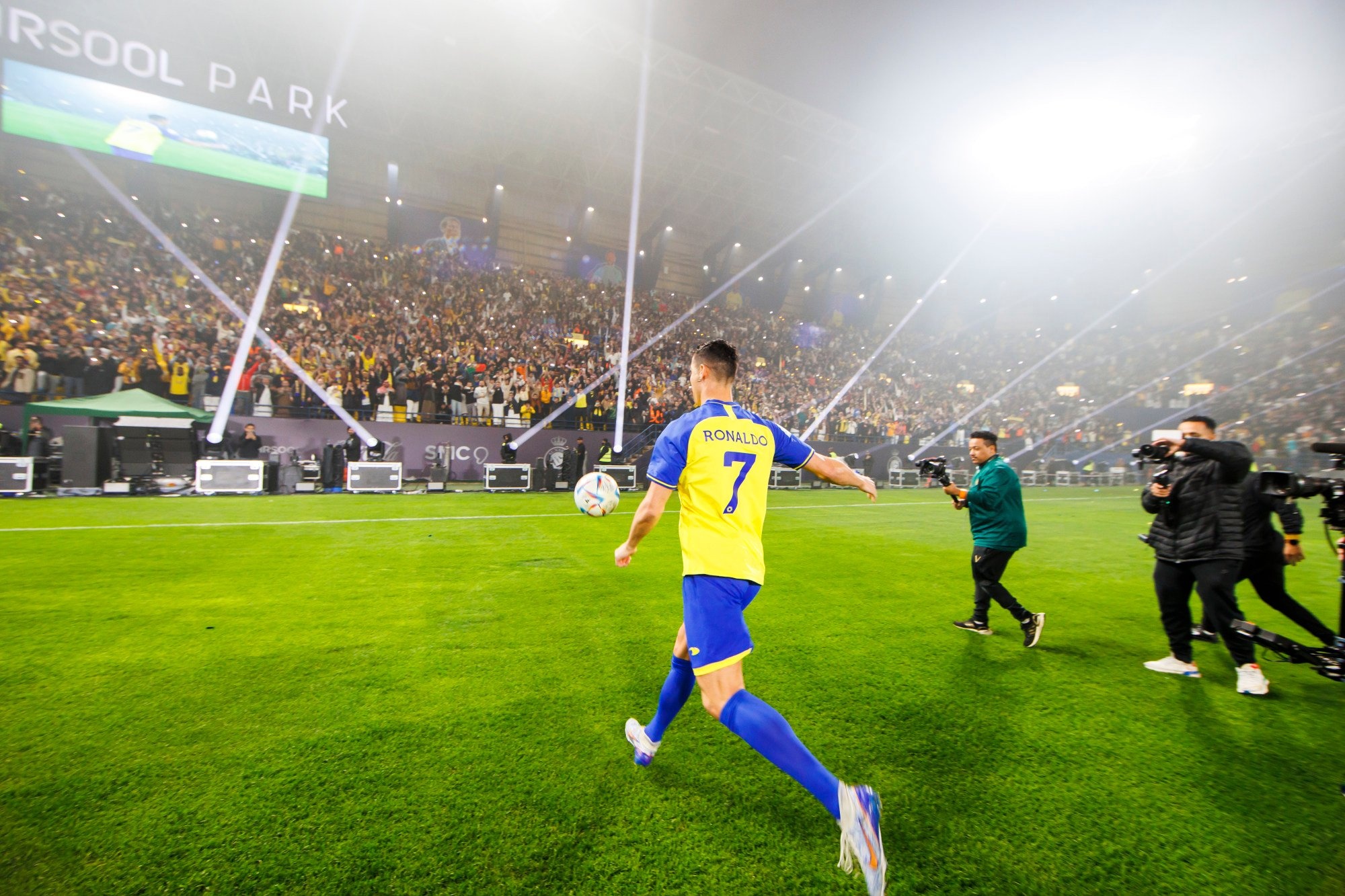 Hieu ung Ronaldo anh 1