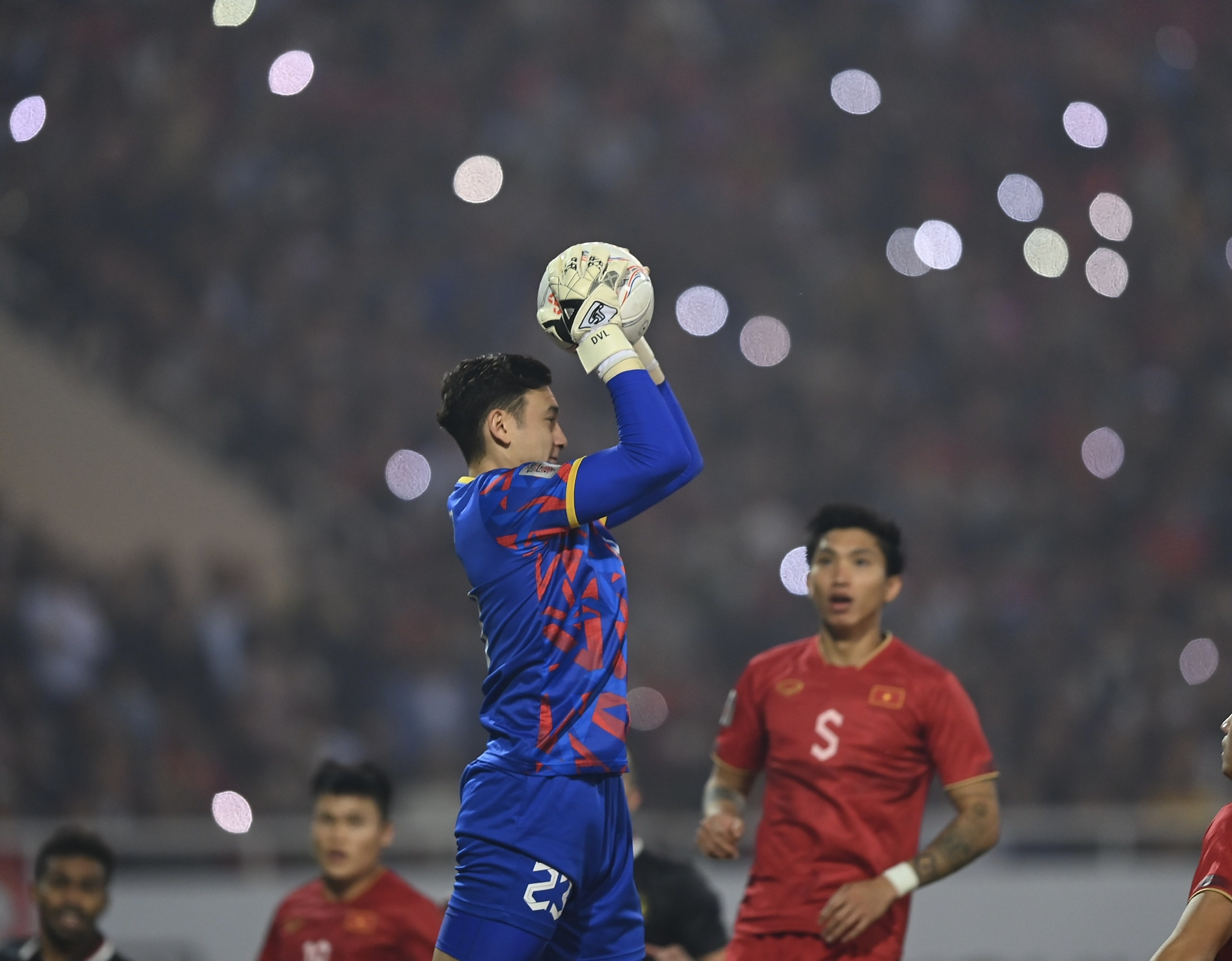 Phai de chung Van Hau anh 6