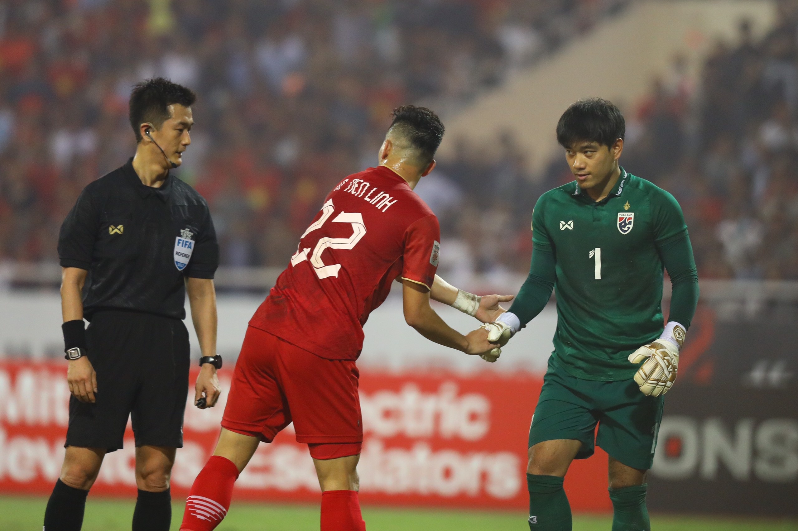 Tien Linh tuoc ban thang anh 6