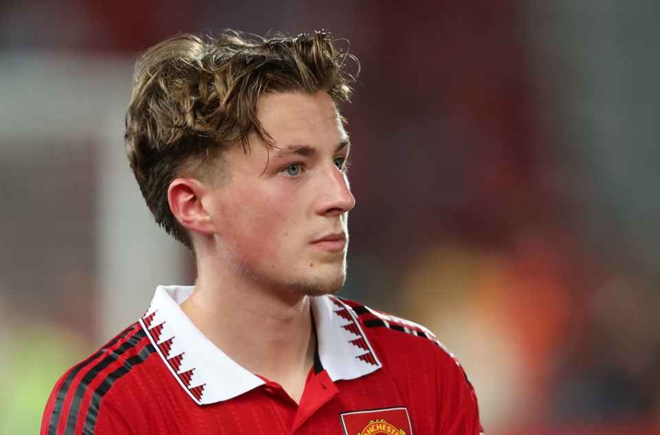 2 cau thu roi MU anh 7