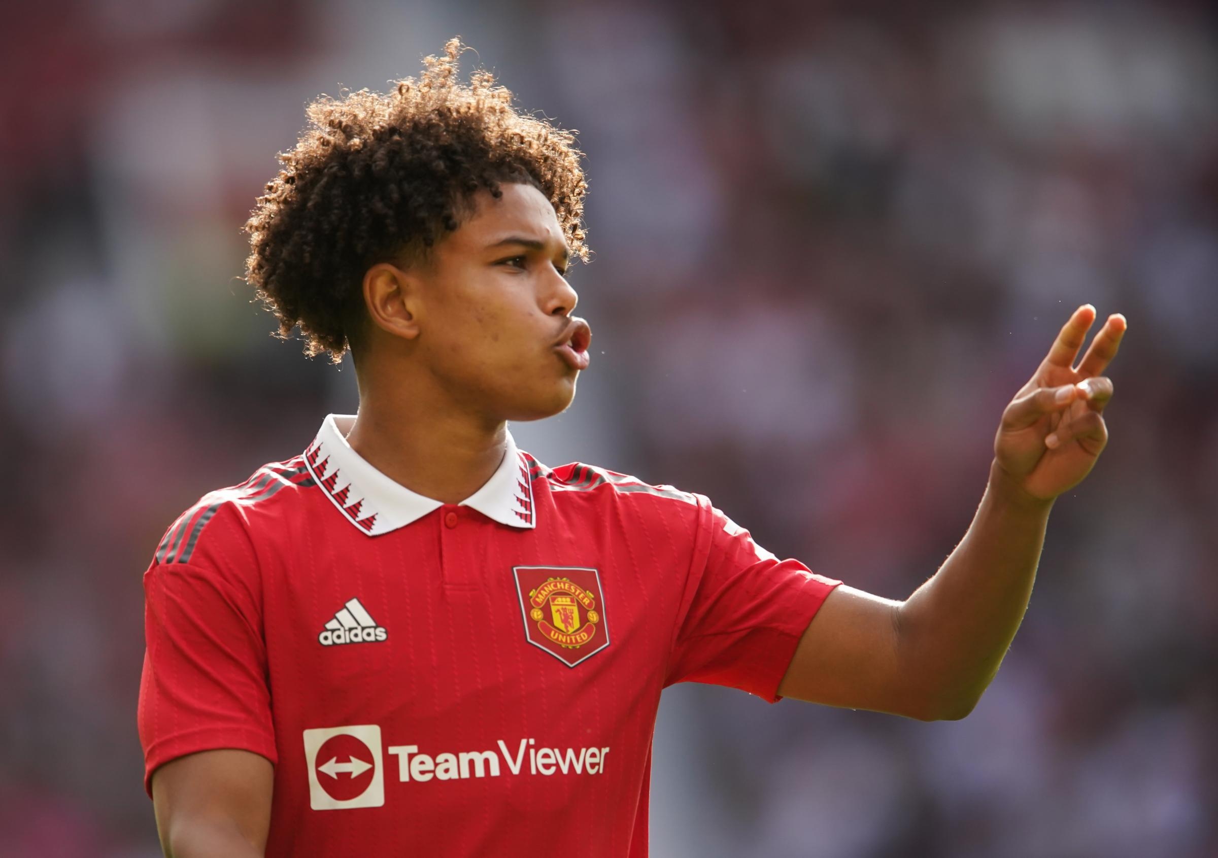 2 cau thu roi MU anh 10