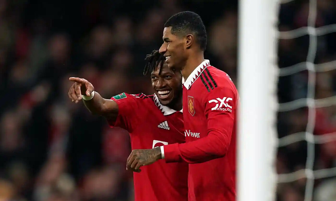 MU bi day vao the kho hinh anh