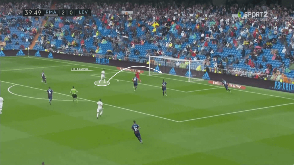 Casemiro dang trach anh 6