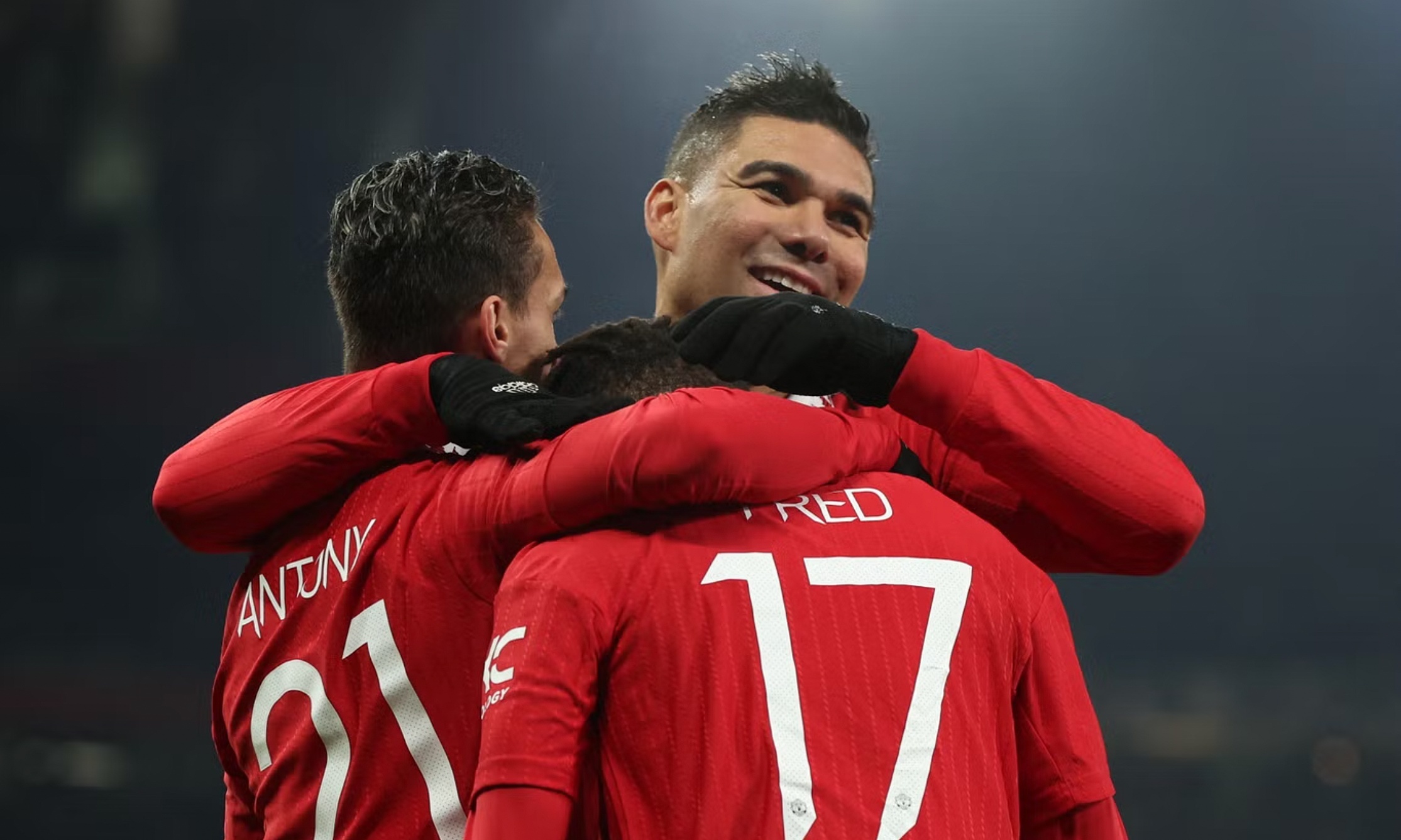 'Bao chan thuong' can quet Man Utd hinh anh