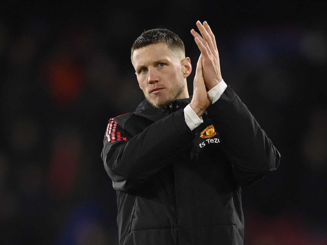 Ten Hag loai Weghorst anh 8