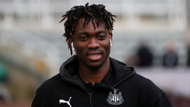 Cuu sao Newcastle qua doi anh 6