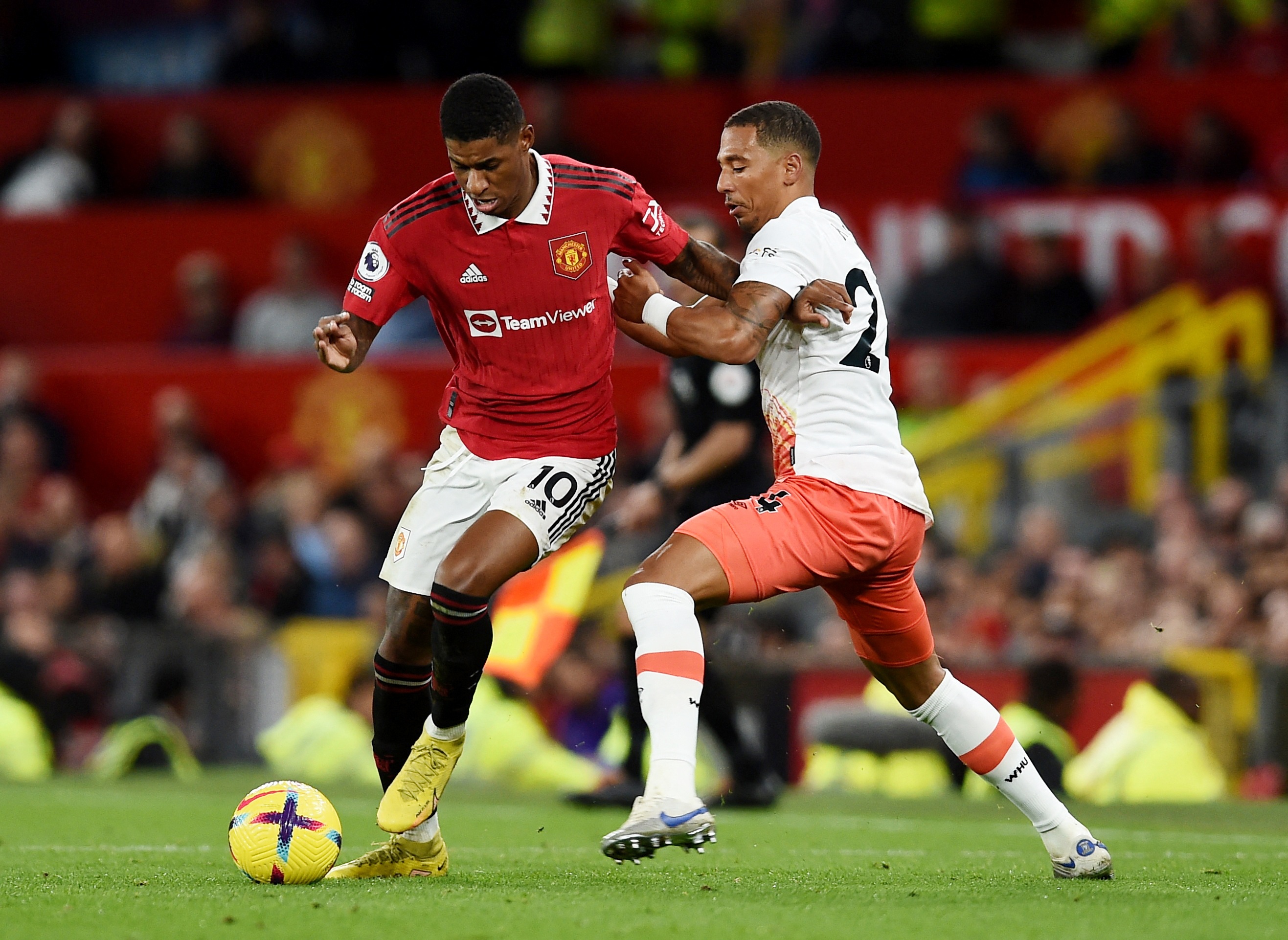 MU dinh gia Rashford anh 2