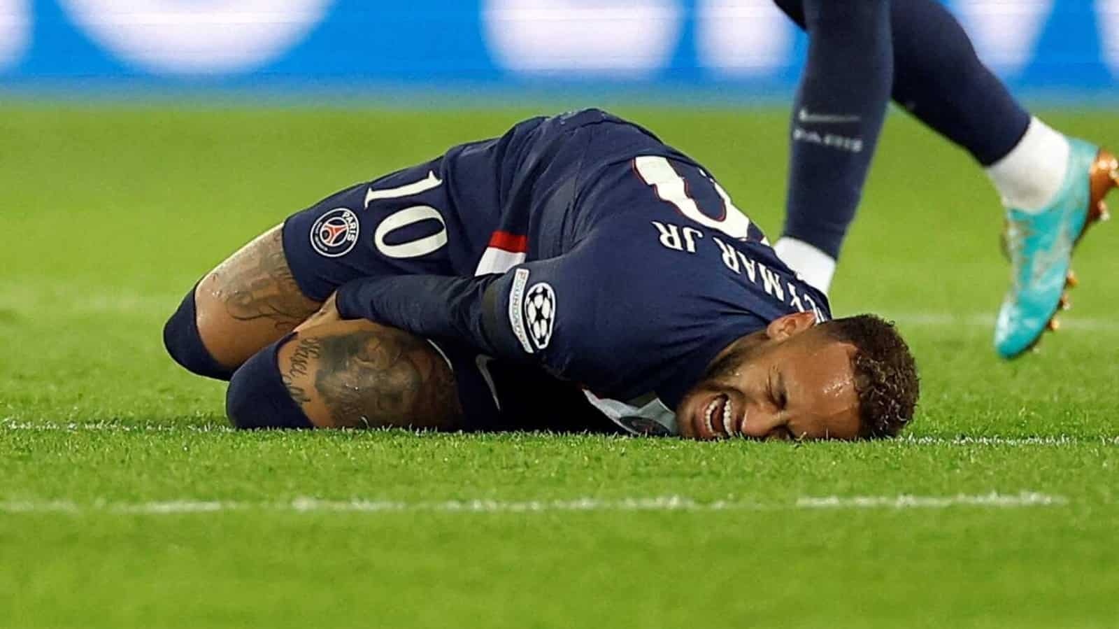 PSG tra gia vi phot lo bao cao y te cua Neymar hinh anh