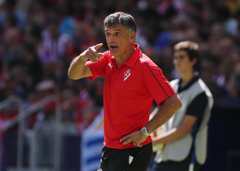 Doi thu cua MU o Europa League co HLV moi hinh anh