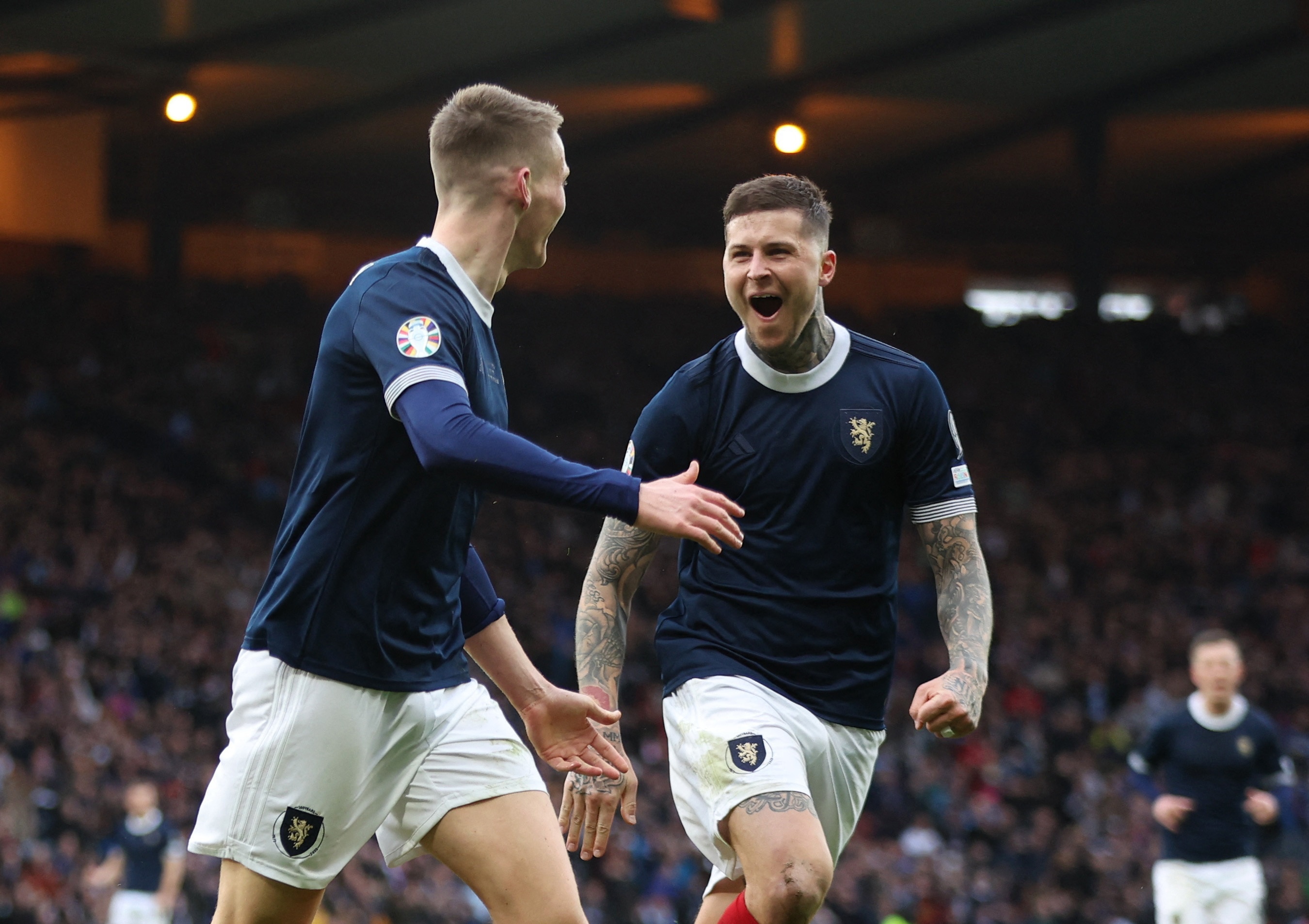 Hang tien ve MU anh 3