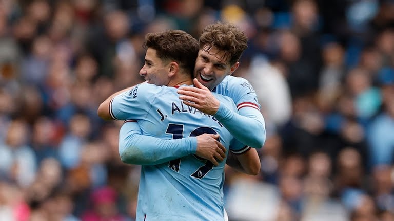 Man City ghi hon 1, 000 ban anh 7