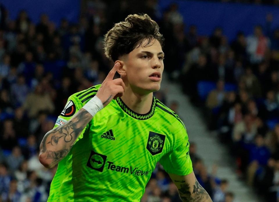 Garnacho lam trai y MU hinh anh