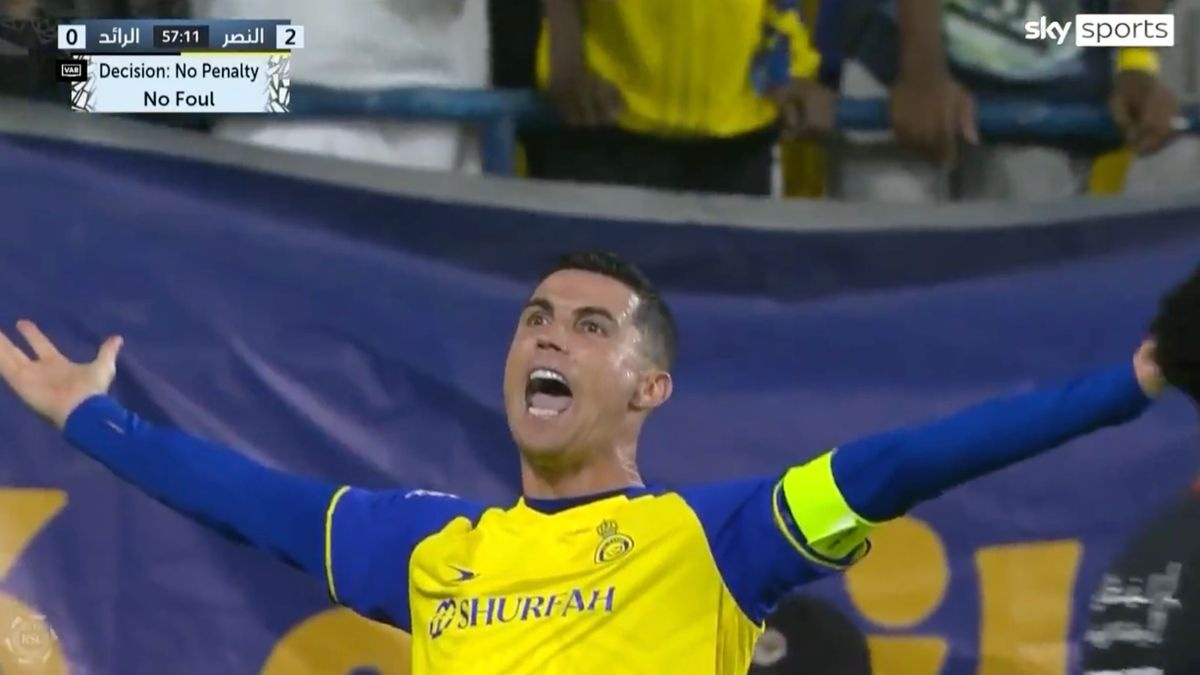 Ronaldo noi cau trong pha bong gay tranh cai hinh anh