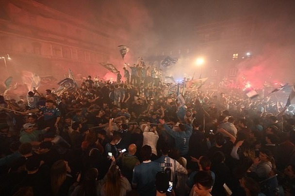 Bao loan chet nguoi anh 5