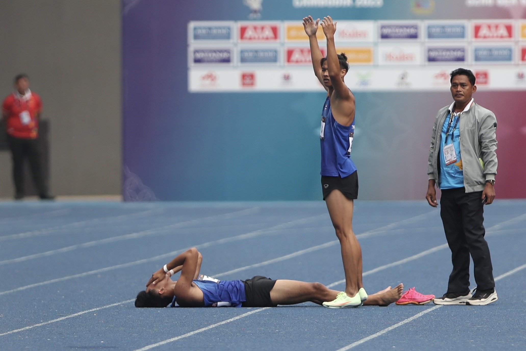 Than dong Thai Lan anh 6