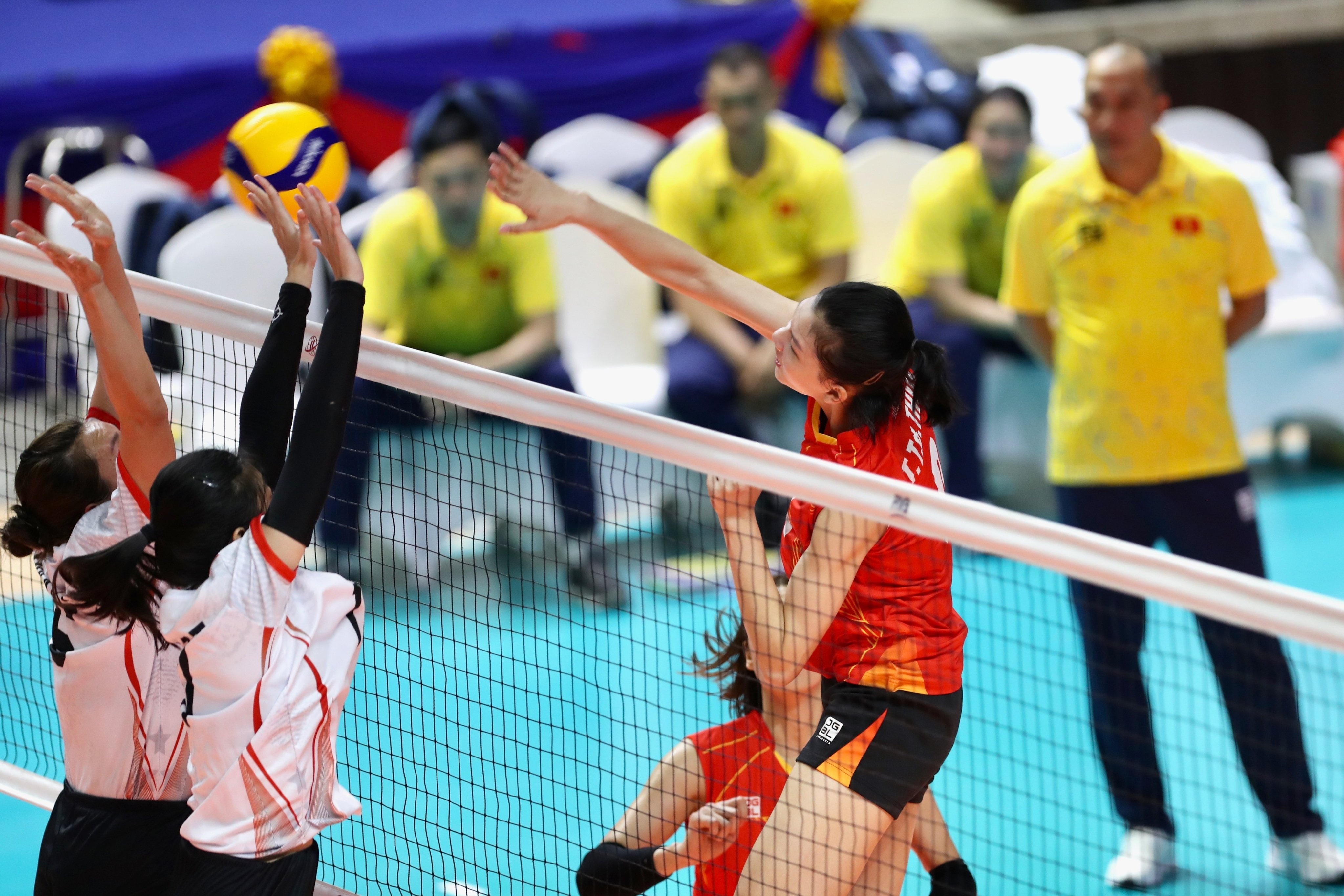 bong chuyen nu Viet Nam anh 11