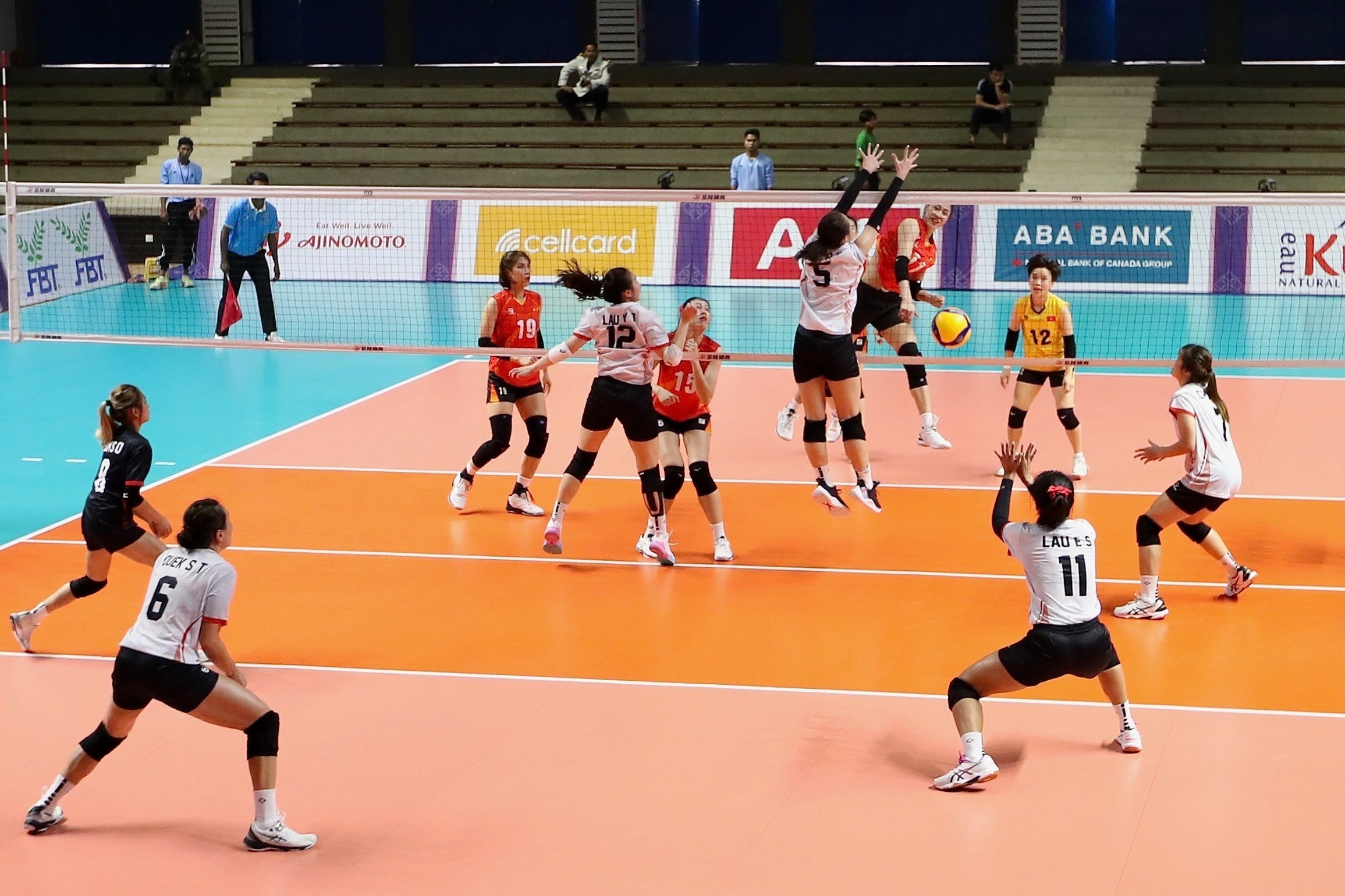 bong chuyen nu Viet Nam anh 10