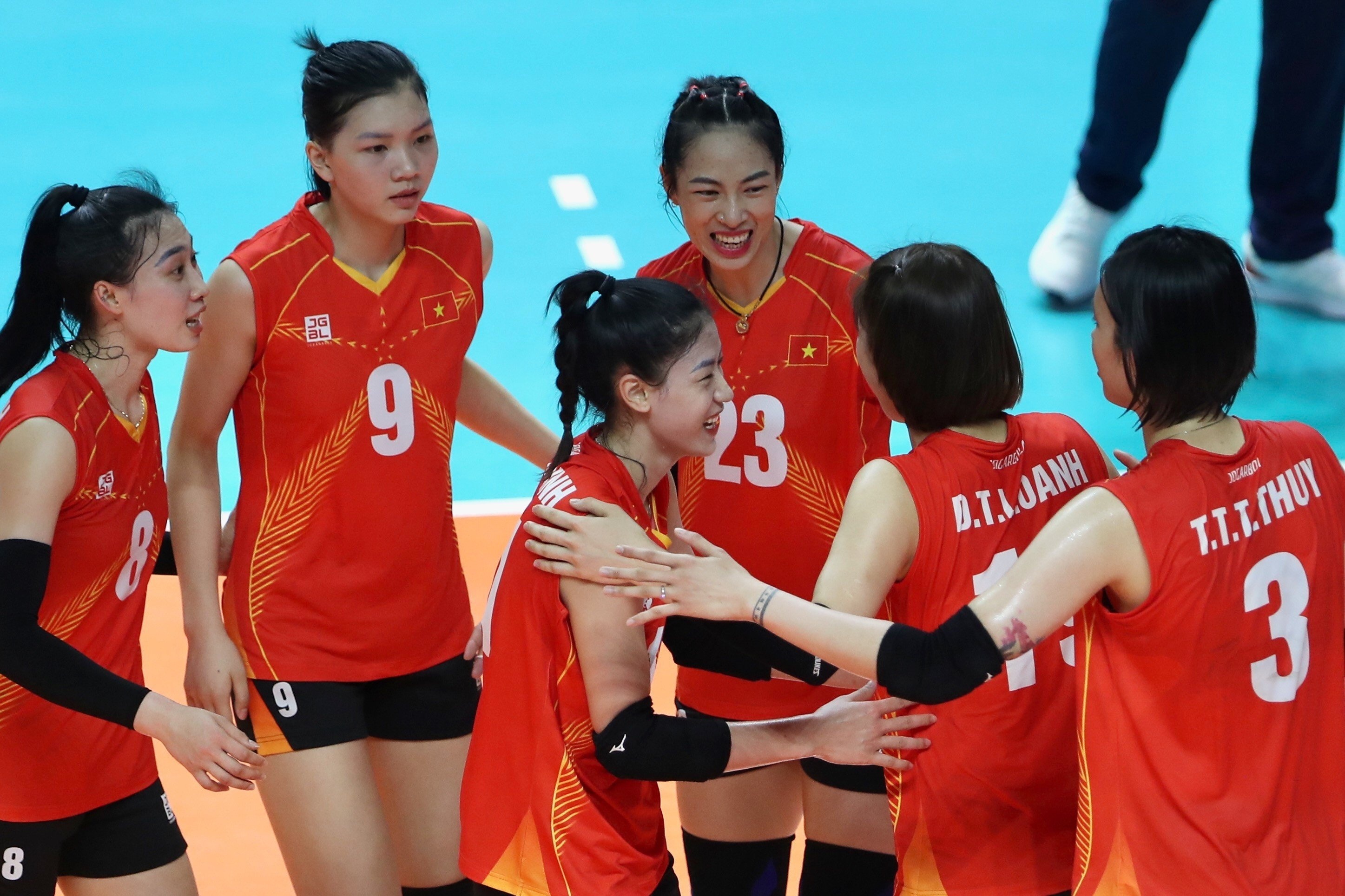 Bong chuyen nu Viet Nam de bep Singapore hinh anh