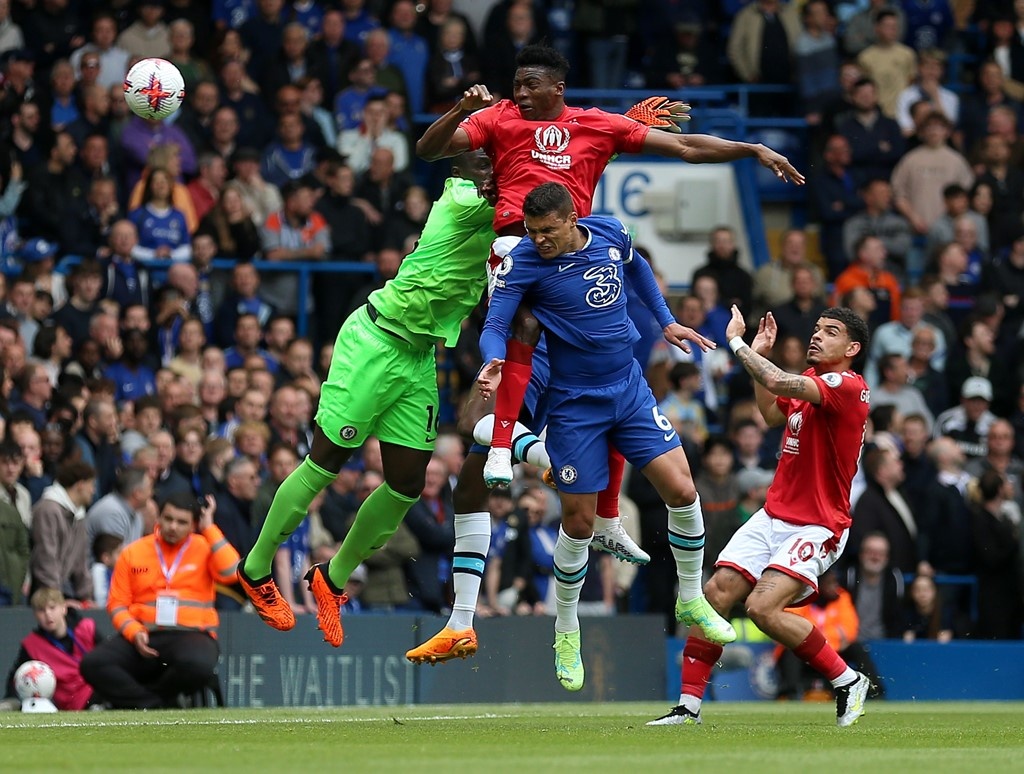 Chelsea thua tran thu 7 anh 1