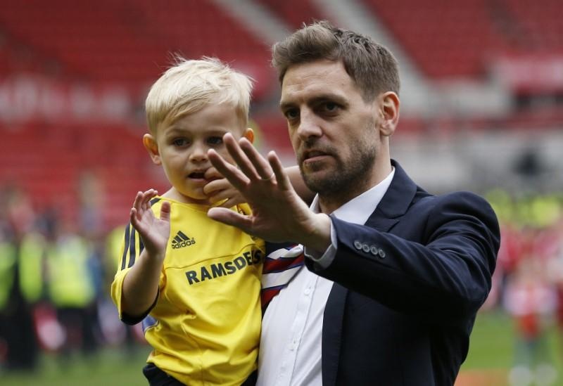 Dan sao hong su nghiep anh 2