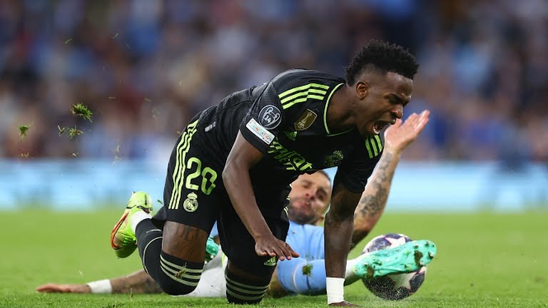 Man City vi dai anh 2