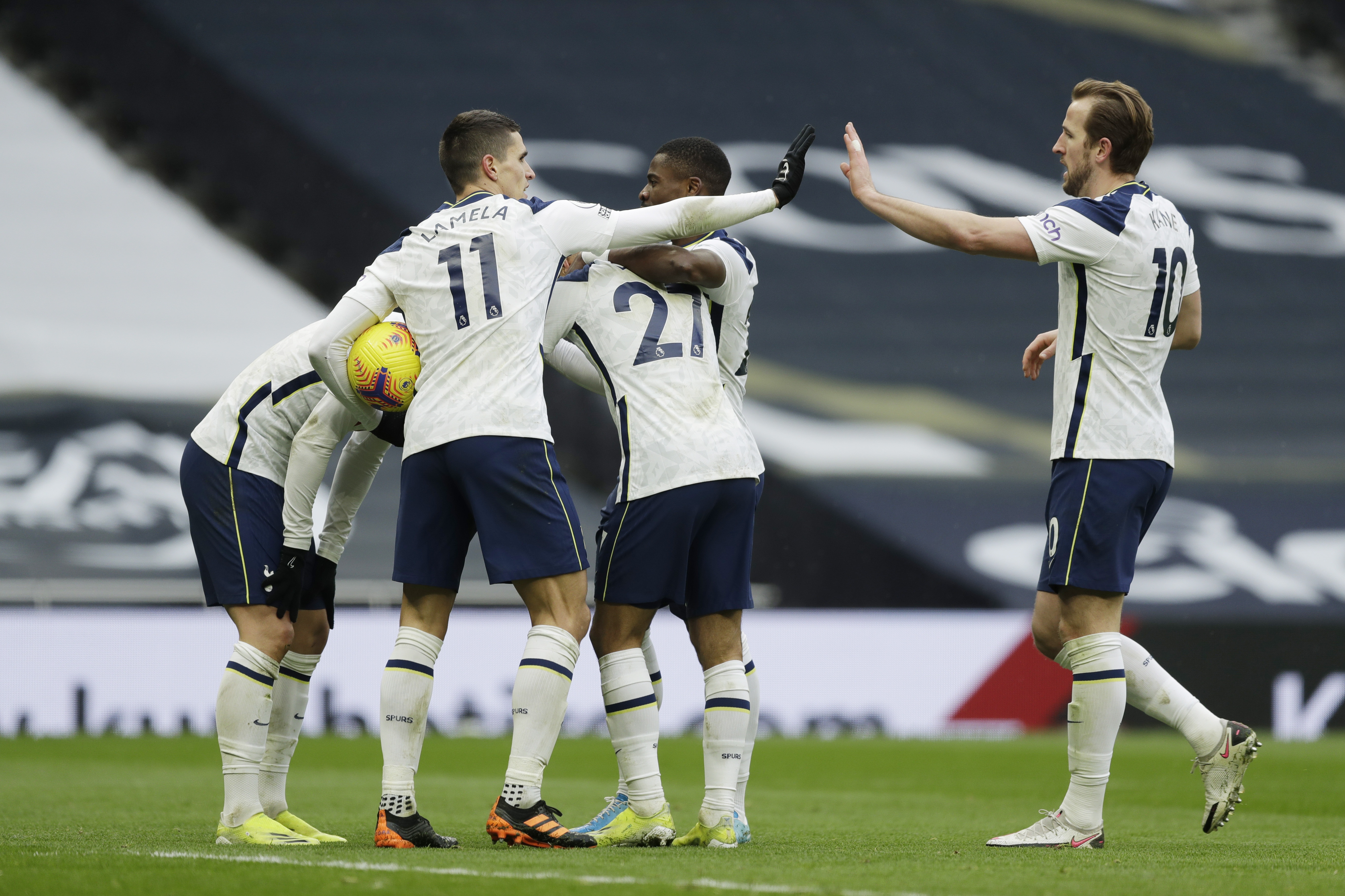 MU gia tri nhat anh 9