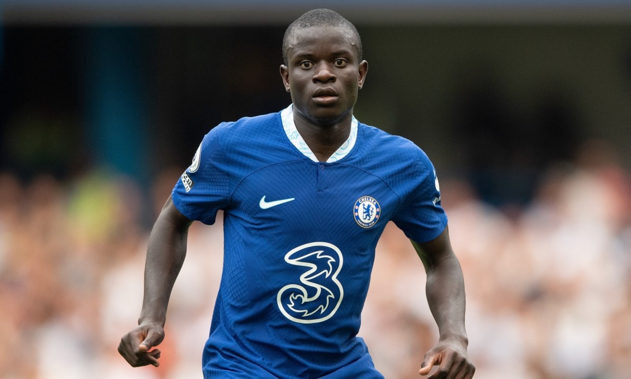 Kante nhan de nghi hap dan de lam dong doi Ronaldo hinh anh