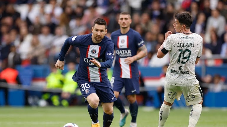 Xac dinh thoi diem Messi ra mat doi bong moi hinh anh