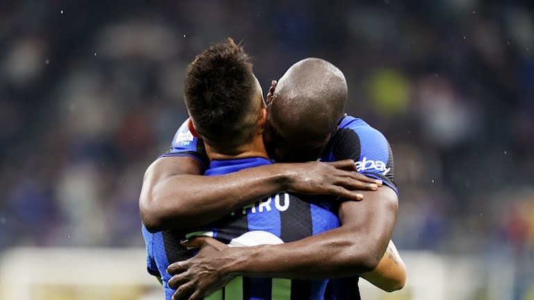 Lukaku de doa Man City anh 2