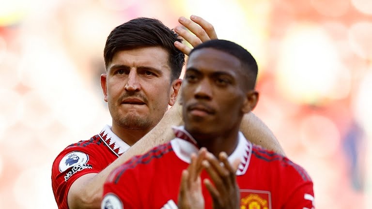 MU chia tay 10 cau thu hinh anh