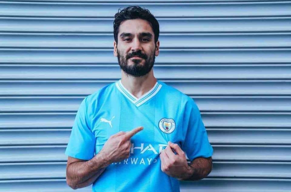 Man City gay hoang mang voi bai dang ve Gundogan hinh anh