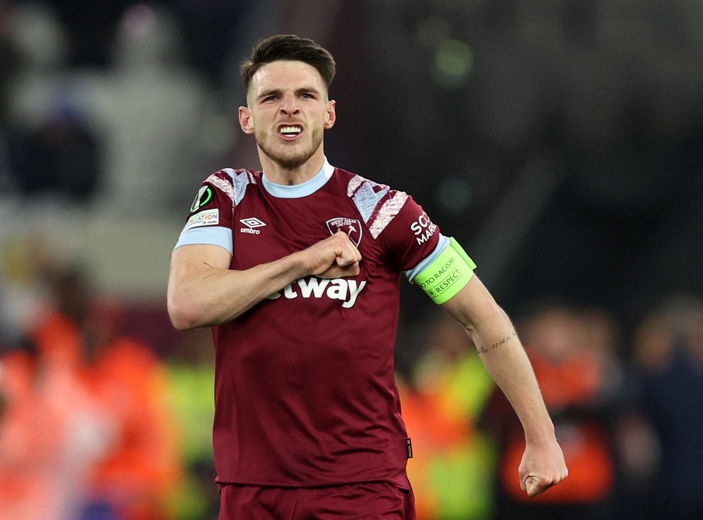 Arsenal quyet dau den cung voi Man City vu Declan Rice hinh anh