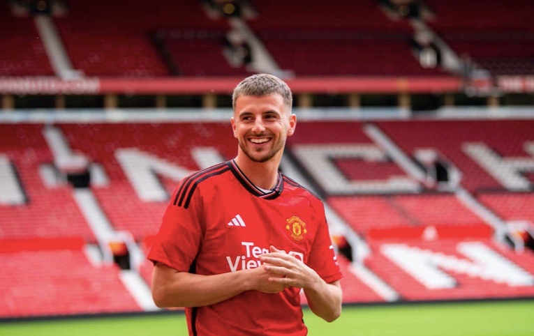 Man Utd cong bo thuong vu Mount hinh anh