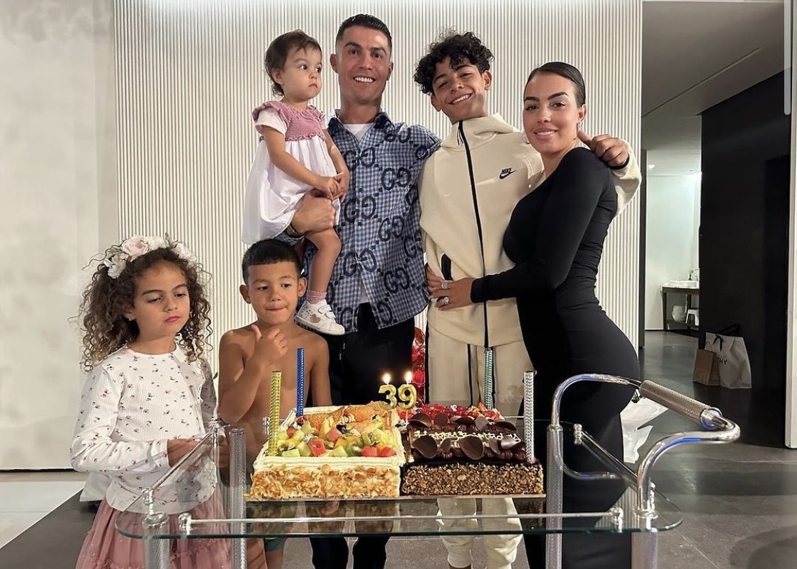 Ronaldo ảnh 2 Ronaldo anh 2