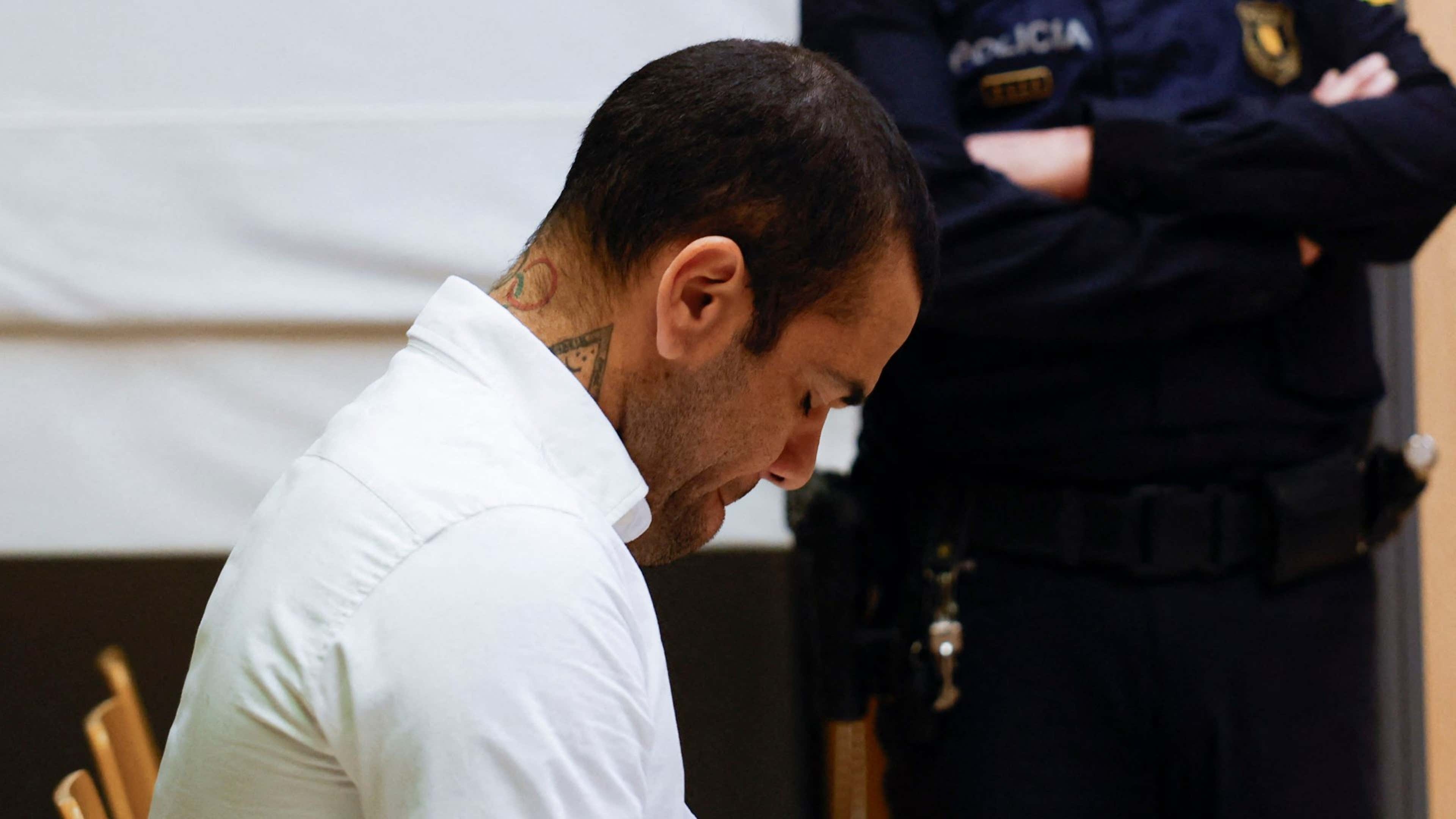 Phan ung cua Dani Alves truoc an tu hinh anh