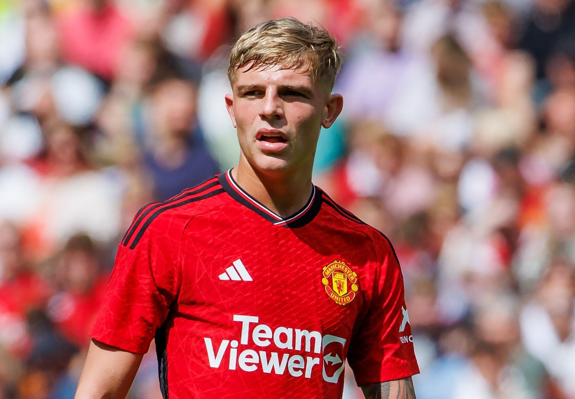 Hinh anh gay phan no cua cau thu MU hinh anh