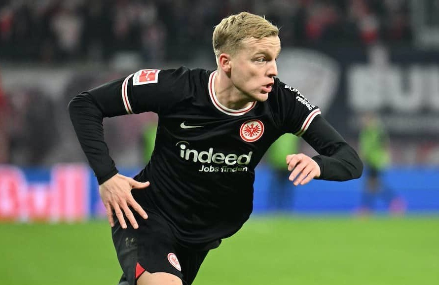 Con ai nho Van de Beek hinh anh