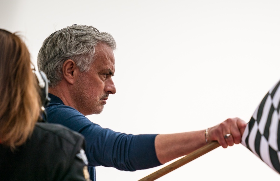 Mourinho gay sot hinh anh