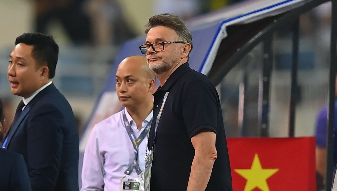 Khac biet cua HLV Troussier va Shin Tae-yong hinh anh