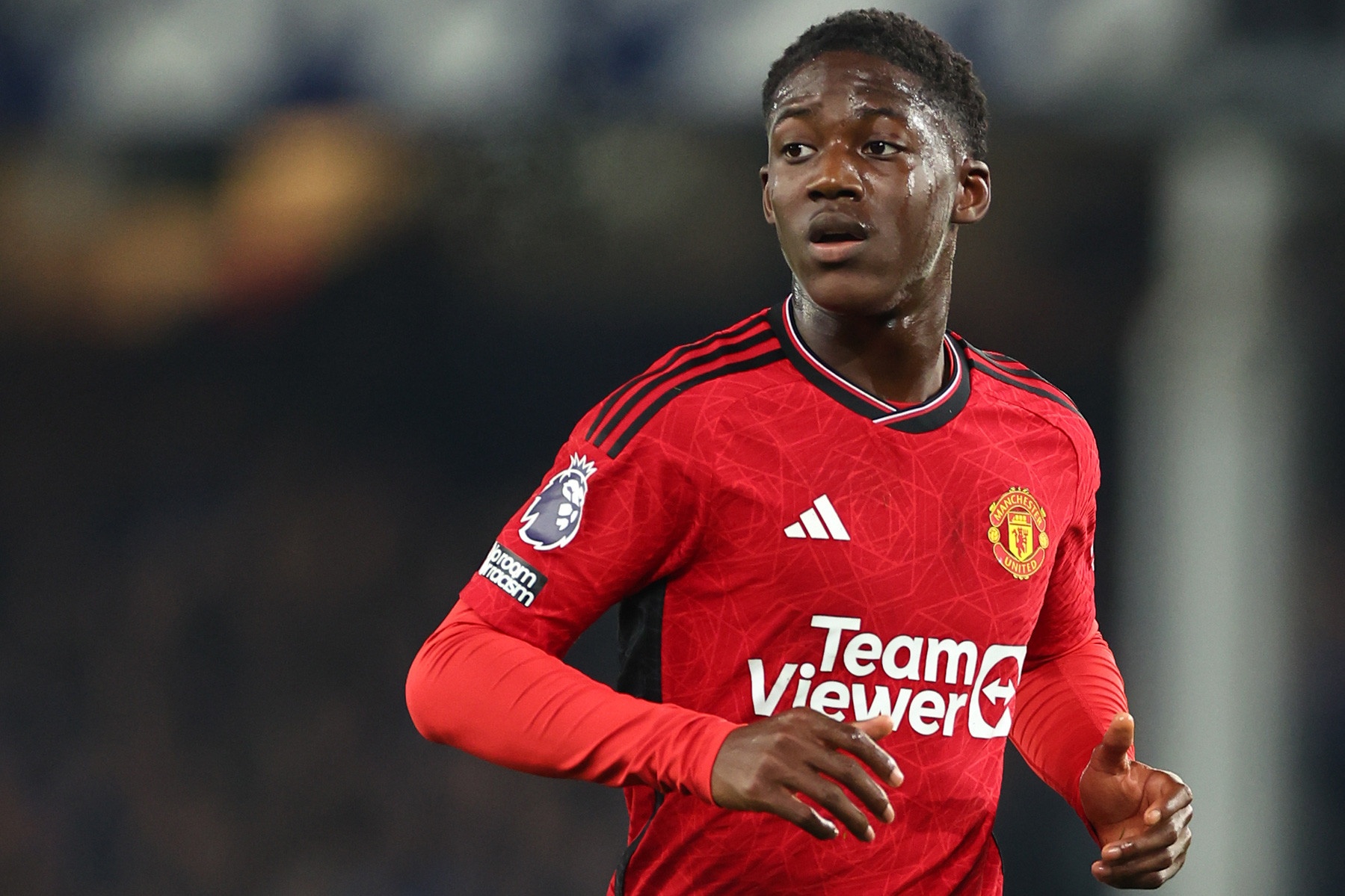 Mainoo chon san ben do neu roi MU? hinh anh