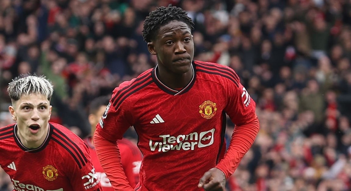 Mainoo di vao lich su hinh anh