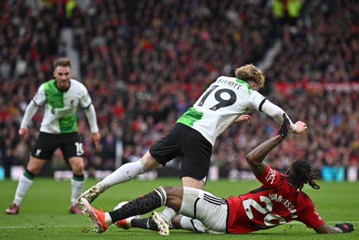 Tat ca da trach lam Wan-Bissaka? hinh anh