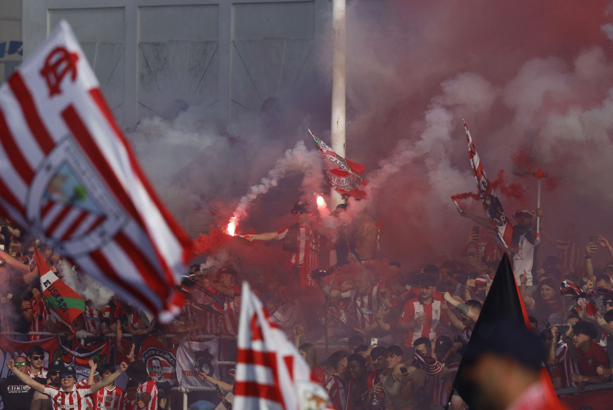 Bien nguoi an mung chuc vo dich lich su cua Athletic Bilbao hinh anh