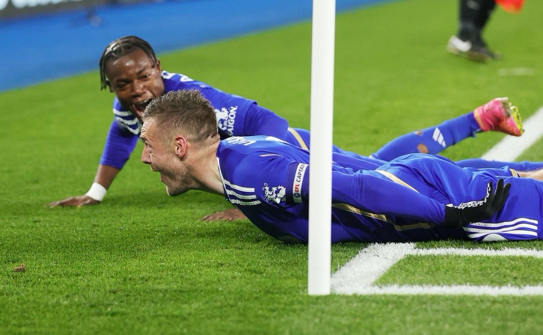 Leicester City sap thang hang Premier League hinh anh