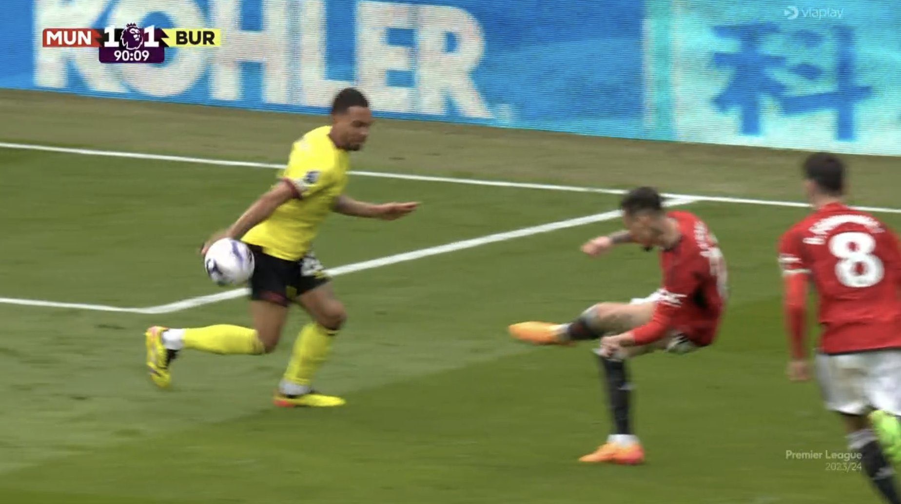 MU mat oan qua phat den? hinh anh