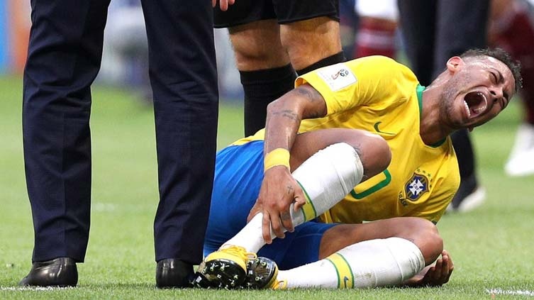 Su nghiep Neymar tiep tuc lao doc hinh anh