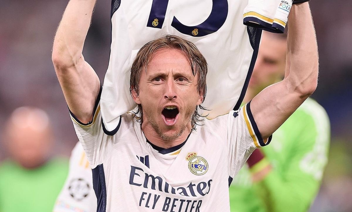 Real chot tuong lai Modric sau chung ket hinh anh