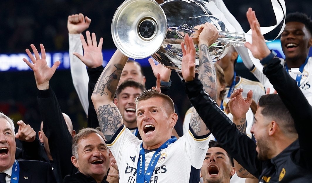 Cam xuc vo oa trong ngay Real Madrid vo dich Champions League hinh anh